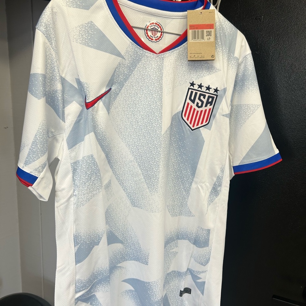 Nike USA Soccer Jersey - White with Blue & Red Details - Picture 5 of 10